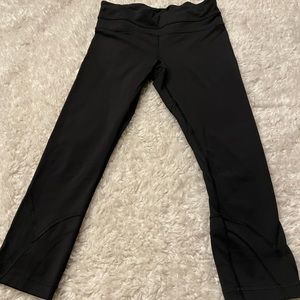 Lululemon Wunder Under size 4